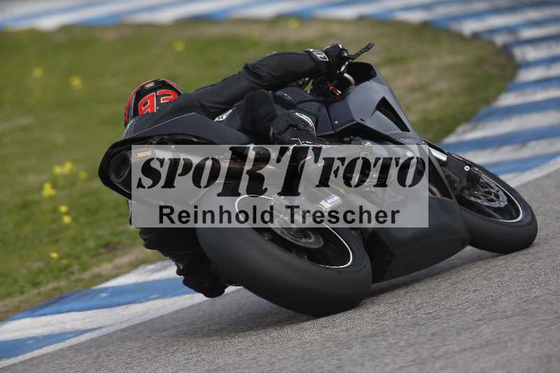 /Archiv-2024/01 26.-28.01.2024 Moto Center Thun Jerez/Gruppe gruen-green/backside